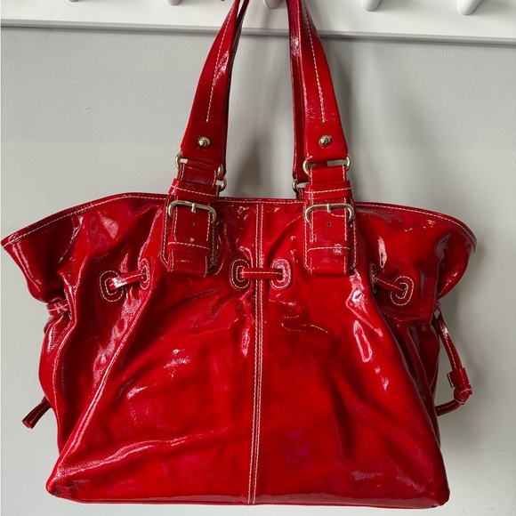 48 hour Sale Dooney & Bourke Vintage Patent Leather Large Red Chiara Bag EUC - Picture 3 of 15